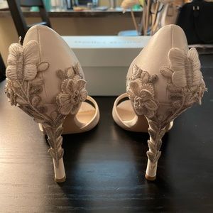 Bella Belle Josephine shoes in Ivory (size 8.5)